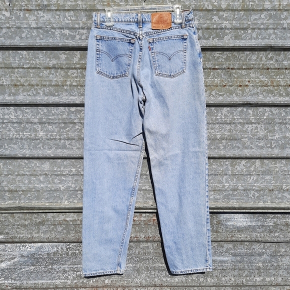 VINTAGE 561 Lightwash Levi Strauss Jeans - Picture 3 of 16